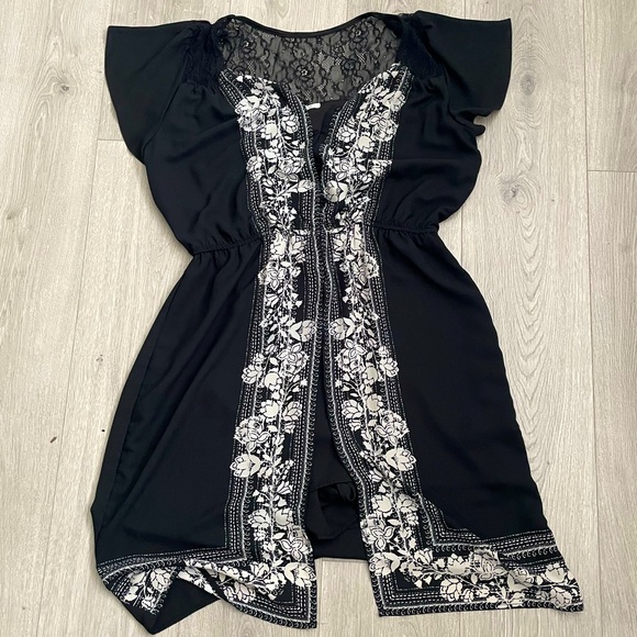 Black and White Stylish Jumpsuit Shorts and Dress - Picture 8 of 15